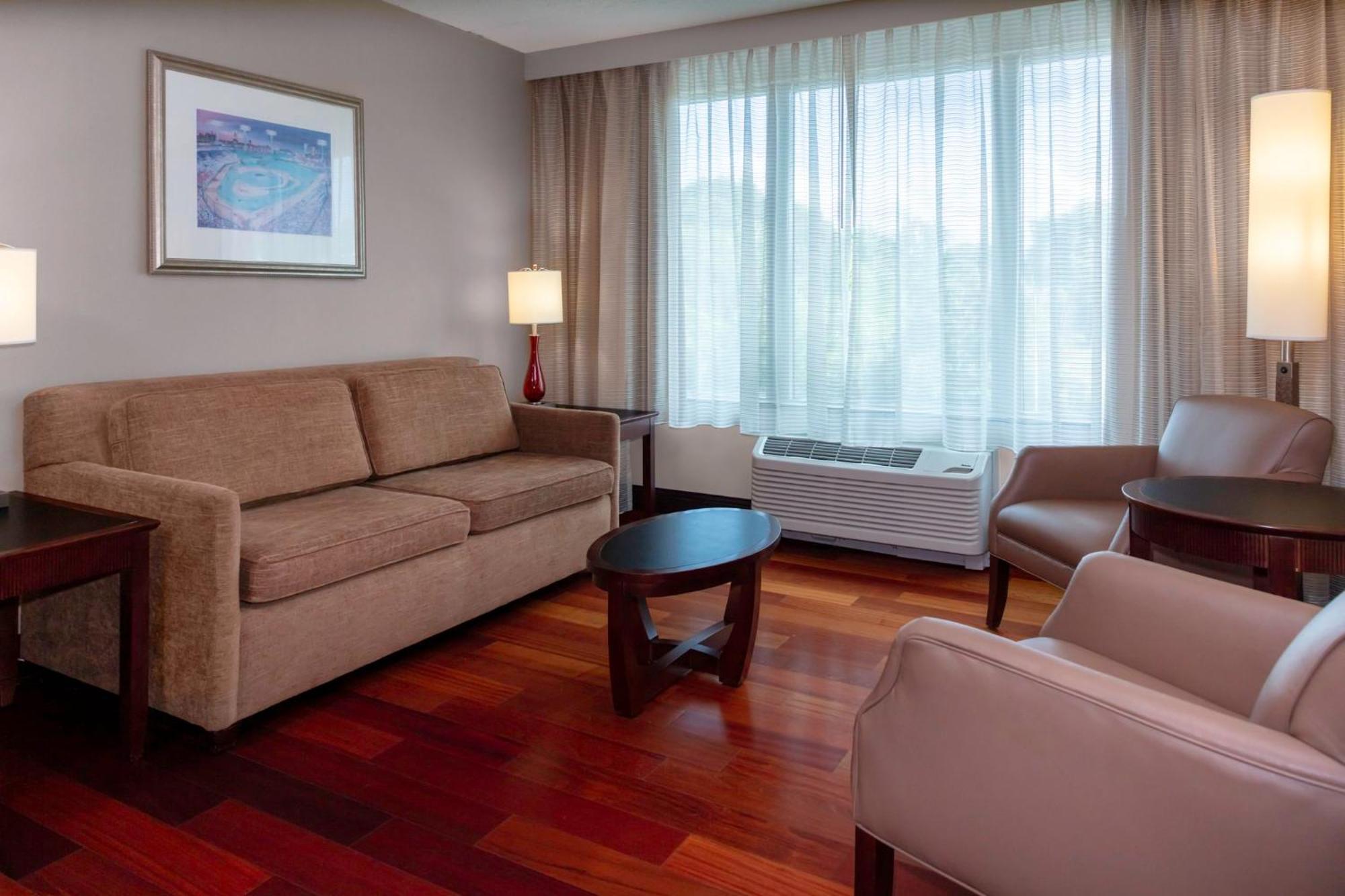 Crowne Plaza Boston - Woburn By Ihg Hotell Exteriör bild