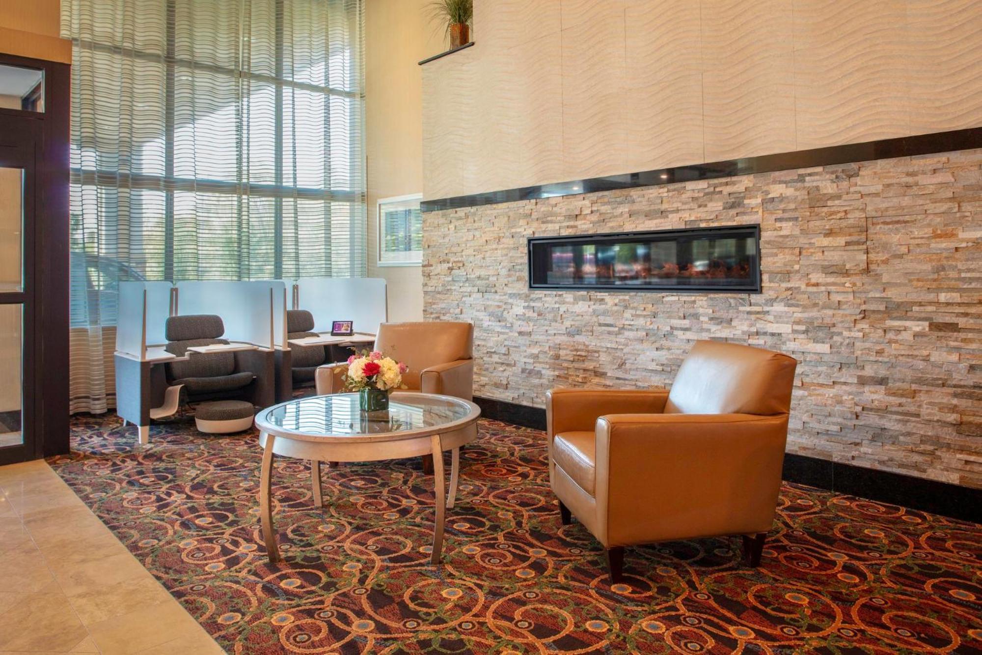 Crowne Plaza Boston - Woburn By Ihg Hotell Exteriör bild